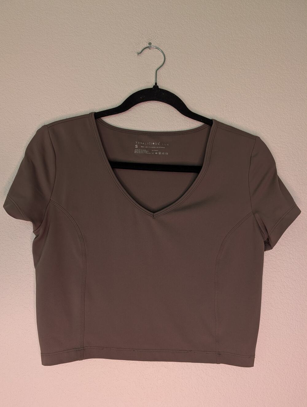 Yogalicious Lux Women's Gray Soft Cropped V-Neck Tee S Activewear Athleisure